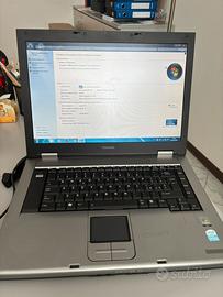 Pc Toshiba satellite Pro. Windows 7 professional