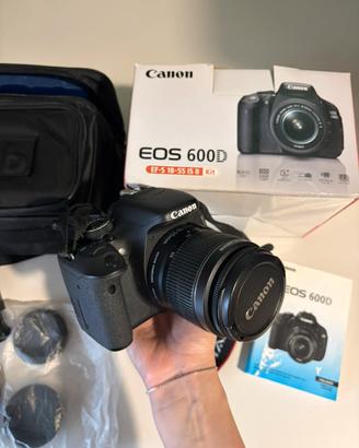 Canon EOS 600D + EF-S 18-55 IS II – Kit completo