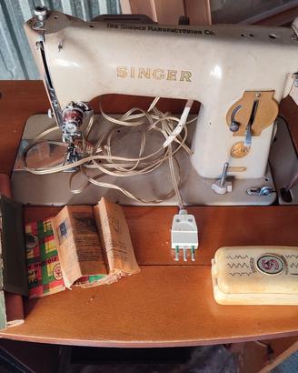 macchina da cucire Singer 191m anni 60 