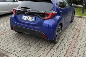 Toyota Yaris lounge 4 serie 130 cv hibrid