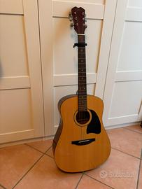 Chitarra classica Lyon Ld 8n  con custodia.