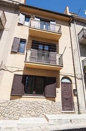 Casa indipendente di oltre 300 mq