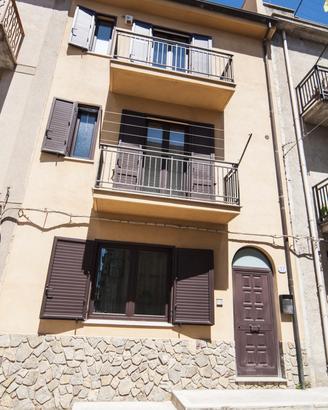 Casa indipendente di oltre 300 mq