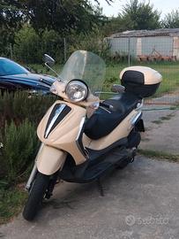 Beverly Tourer 250 