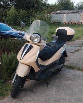 Beverly Tourer 250 