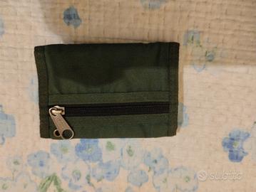 Portafoglio eastpak verde