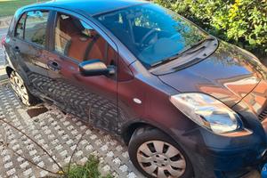 Toyota yaris diesel uniproprietario 2011