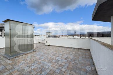 Attichetto 70Mq+2Terrazze+P.Auto+Cantina