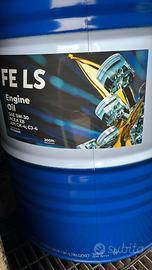 olio motore e idraulico 