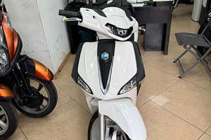 Piaggio Liberty 125 NUOVO euro 5 - PERMUTE