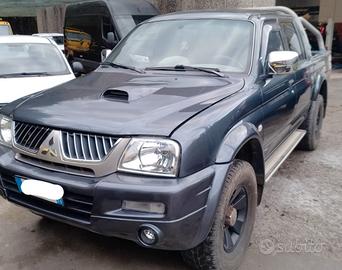  Mitsubishi L200 pik up