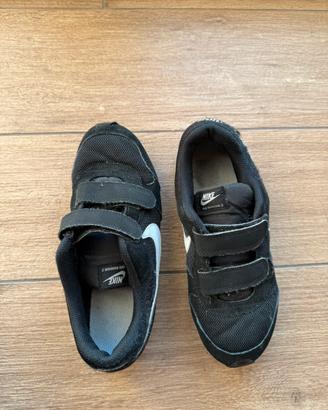 Scarpe Nike n.35 usate per bimbi