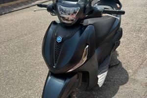 Piaggio Beverly 300 - 2023