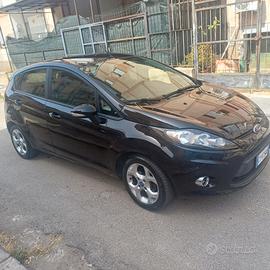 Ford Fiesta 1.4 TDCi 70CV 5 porte Titanium