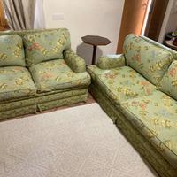 Stupenda Coppia di divani 2e 3 posti  in piuma