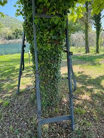 Struttura in ferro batutto per piante ecc