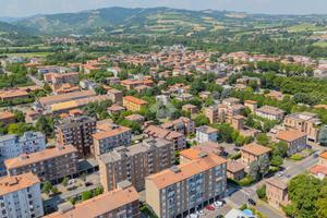 NEGOZIO A SCANDIANO
