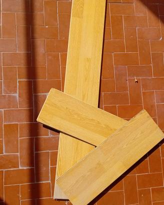 Parquet in pvc "finto legno" per spazio m 4x7