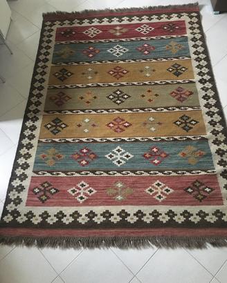 Moderno tappeto multicolore