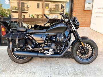 Moto Guzzi V9 BOBBER 2023 SOLO 4.600 KM - UNIPRO'