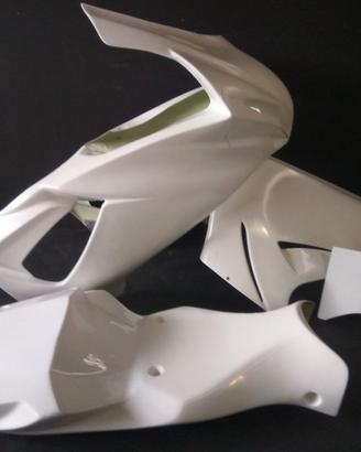 Carene GSXR 600 GSXR 1000 vetroresina kit  ricambi