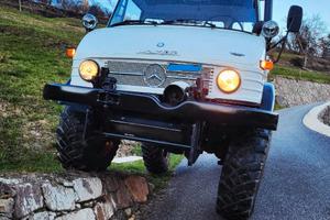 Mercedes Unimog 406