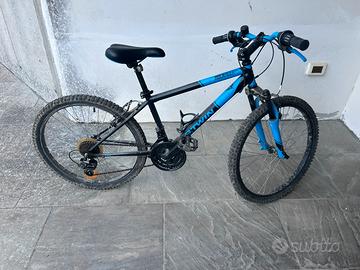 Bicicletta Rockrider 500