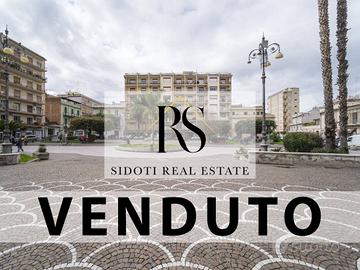 Appartamento di 163 m² con 5 locali a Barcellona P