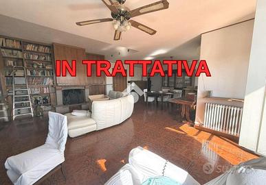 5 LOCALI A CIAMPINO
