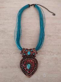 girocollo a fili con ciondolo etnico