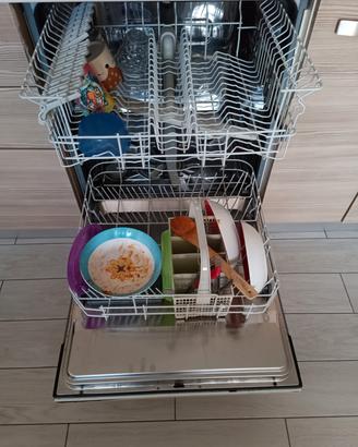 lavastoviglie incasso Electrolux tt400