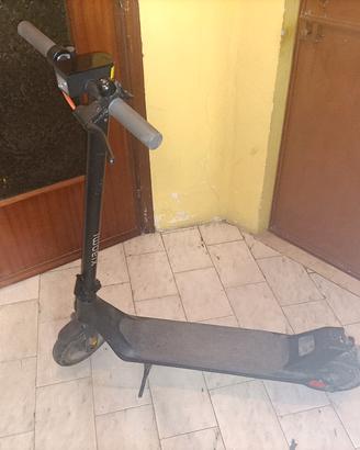 monopattino elettrico xiaomi