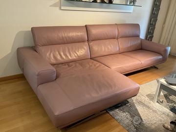 Divano in pelle con penisola