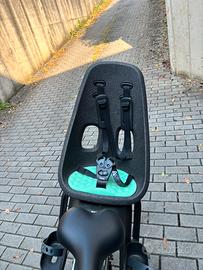 Seggiolino da bici Thule aggancio al telaio