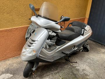 Piaggio Hexagon 125 grigio argento