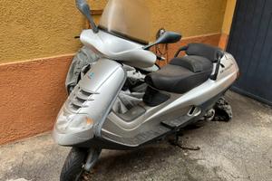 Piaggio Hexagon 125 grigio argento
