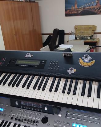 tastiera musicale M1