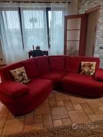 Divano 3 posti con forma rotonda