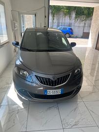 Lancia Ypsilon 1.0 FireFly 5 porte S&S Hybrid Silv