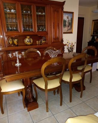 Credenza, tavolo e 6 sedie