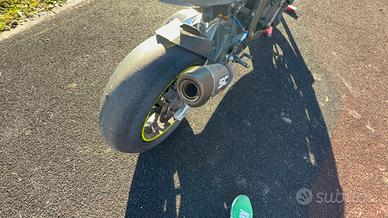 S1000rr pronto pista ma targata