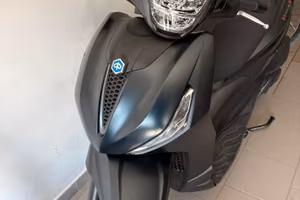 Nuovissimo Beverly 300 HPE tagliandato