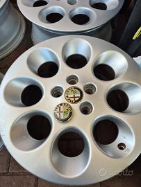 Cerchi in lega 15 pollici Alfa Romeo 147 e 156
