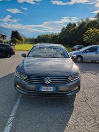 Volkswagen Passat 1.6 TDI DSG Comfortline Bluemoti