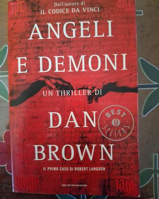 Libro Angeli e Demoni di Dan Brown
