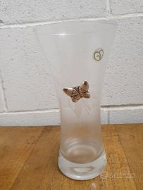 vaso in vetro con farfalla argento