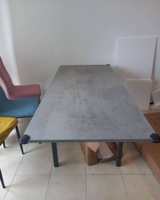 Tavolo allungabile moderno – grigio cemento