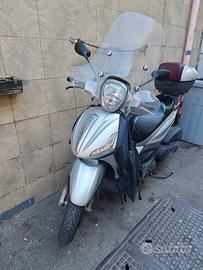 Piaggio Beverly 350