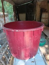 Tino in plastica per vino