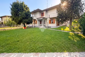 PORZIONE DI BIFAMILIARE A SEVESO